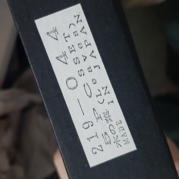 Japan the art of tableware utsuwa-no-yakata Handpaint Leaf Shape Sauce Dish - Picture 9 of 9